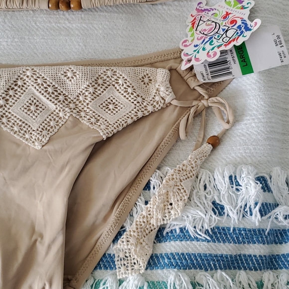 Becca bikini macramé' w/beads NWT - Picture 4 of 11